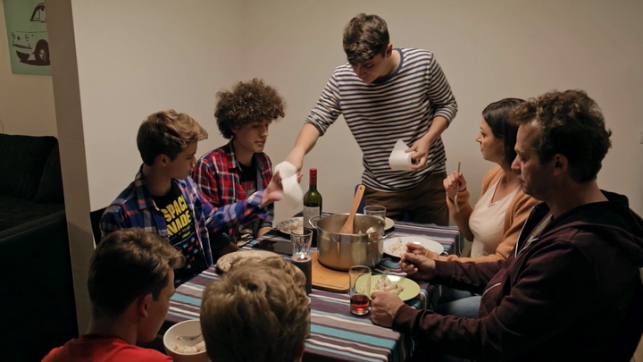 Tomáš bol na večeru skutočne pripravený - aj s toaleťákom poruke